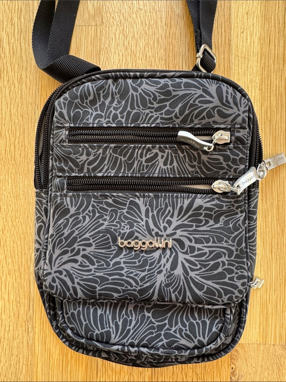 Baggallini RFID Journey Crossbody Bag